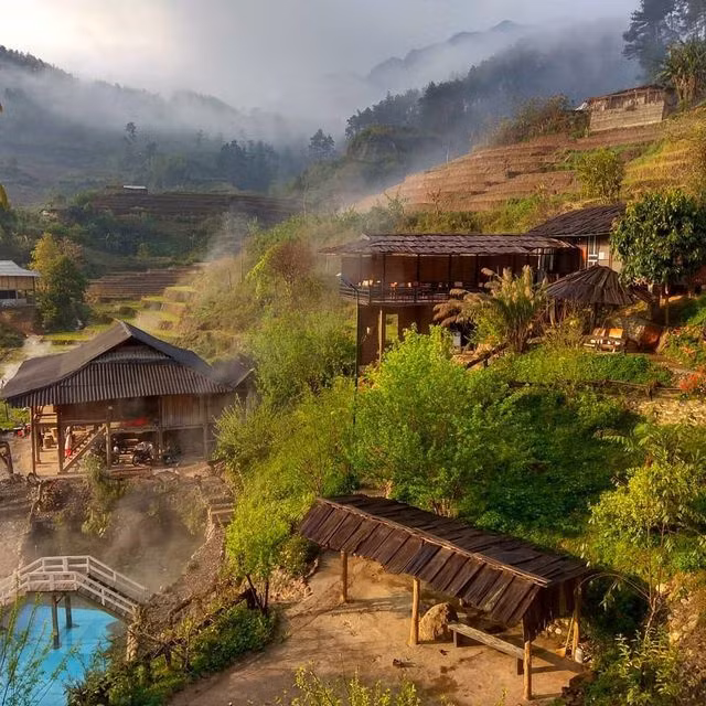 Check-in suối khoáng đẹp như tiên cảnh “gây sốt” giữa núi rừng Tây Bắc