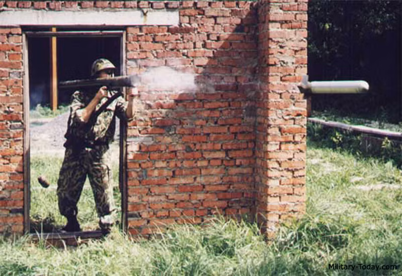 Soi sức mạnh súng phóng lựu nhiệt áp RPO-A Shmel