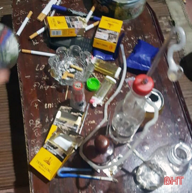 Công an Hà Tĩnh bắt quả tang 3 đối tượng mua bán, sử dụng ma túy