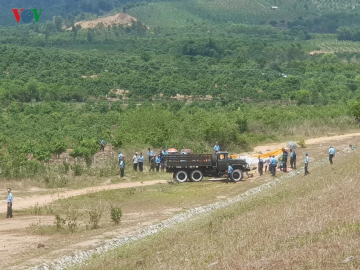 Hiện trường vụ rơi máy bay quân sự ở Khánh Hòa, 2 chiến sỹ hy sinh