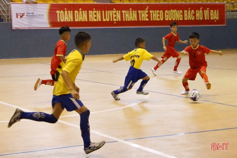 Nhi đồng Kỳ Anh, Vũ Quang giành quyền vào bán kết Giải bóng đá Thiếu niên - nhi đồng Hà Tĩnh