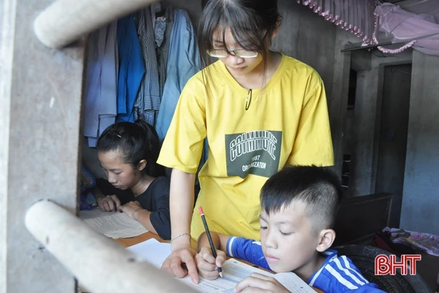 Cha ung thư, mẹ tai biến, 3 con nguy cơ dở dang việc học