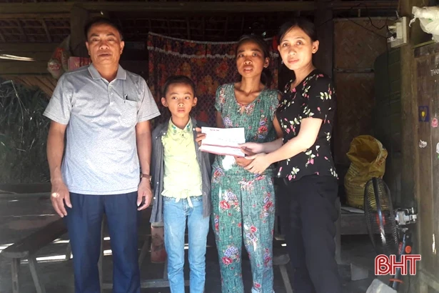 Bạn đọc Báo Hà Tĩnh hỗ trợ xây “Nhà nhân ái” cho anh trai gần 75 tuổi nuôi em gái tật nguyền