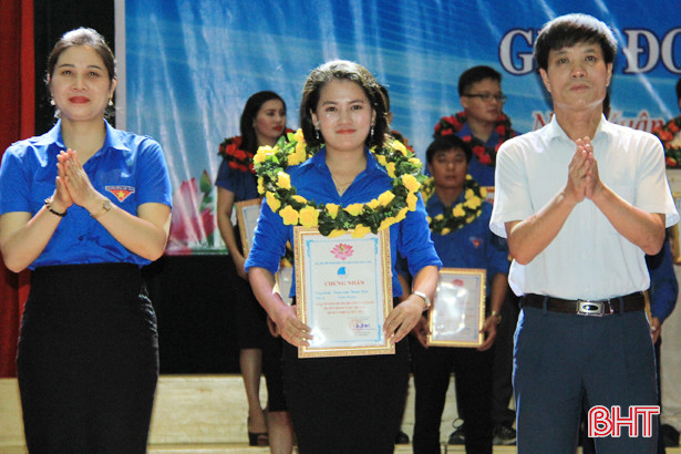 Nghi Xuân tôn vinh 6 công trình thanh niên và 10 tấm gương tiêu biểu