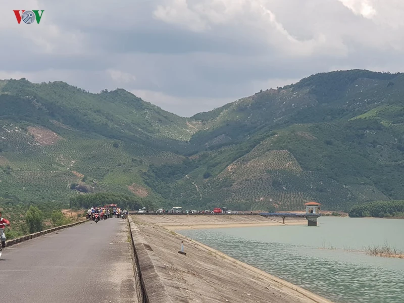 Hiện trường vụ rơi máy bay quân sự ở Khánh Hòa, 2 chiến sỹ hy sinh