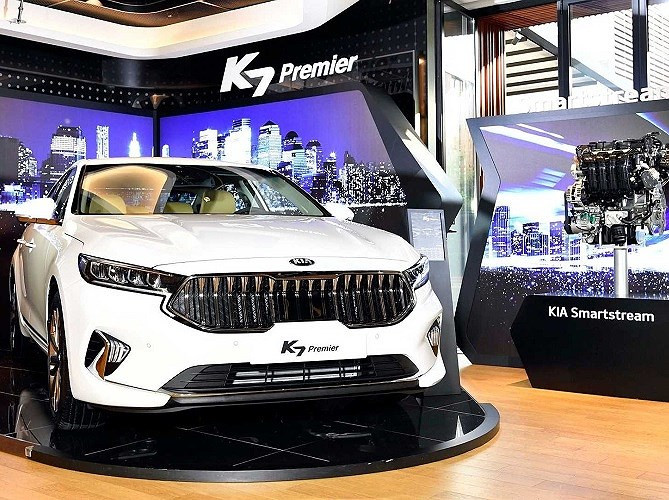 Kia K7 Premier trình làng đầy ấn tượng