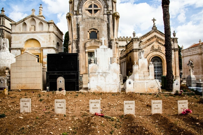 Những hình ảnh tái hiện con đường di dân chết chóc trên Địa Trung Hải