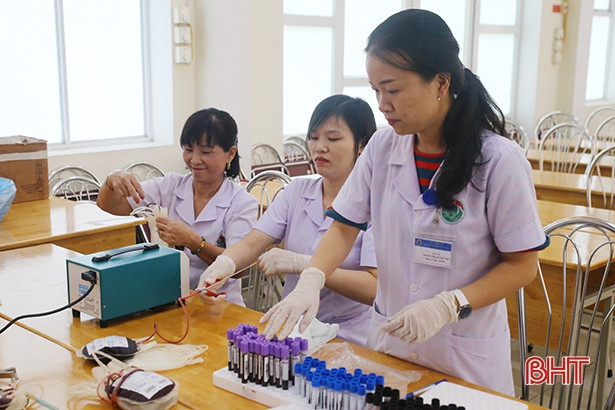 250 đoàn viên cơ quan & doanh nghiệp Hà Tĩnh hiến máu tình nguyện