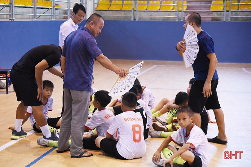 Giải bóng đá TN-NĐ toàn tỉnh 2019: Hai cặp song sinh ghi bàn cho một đội