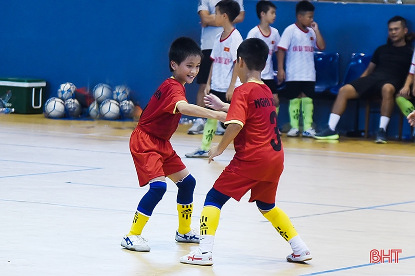 Giải bóng đá TN-NĐ toàn tỉnh 2019: Hai cặp song sinh ghi bàn cho một đội