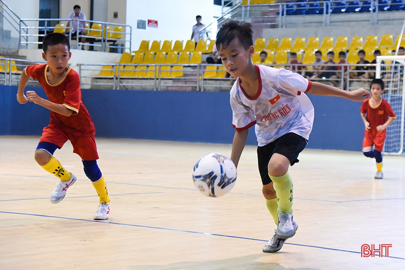 Giải bóng đá TN-NĐ toàn tỉnh 2019: Hai cặp song sinh ghi bàn cho một đội