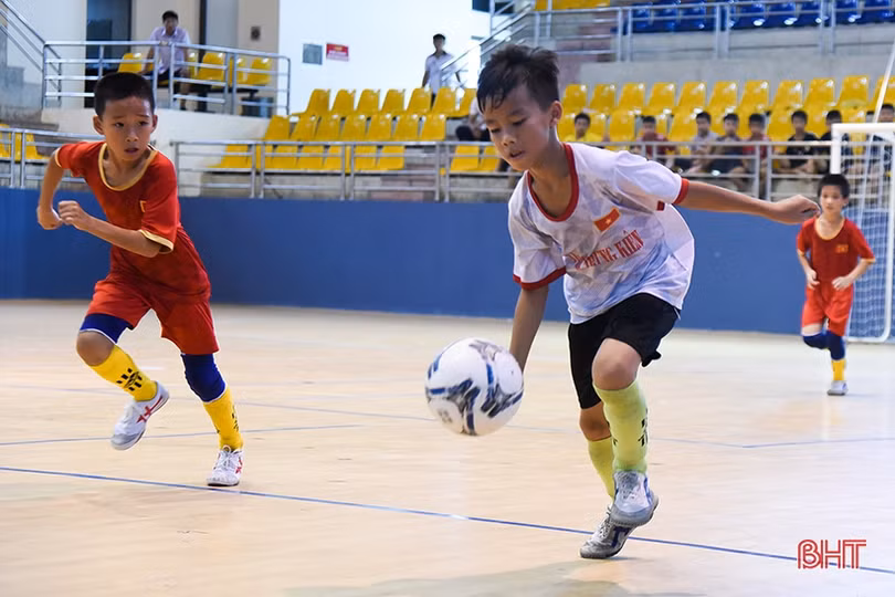 Giải bóng đá TN-NĐ toàn tỉnh 2019: Hai cặp song sinh ghi bàn cho một đội