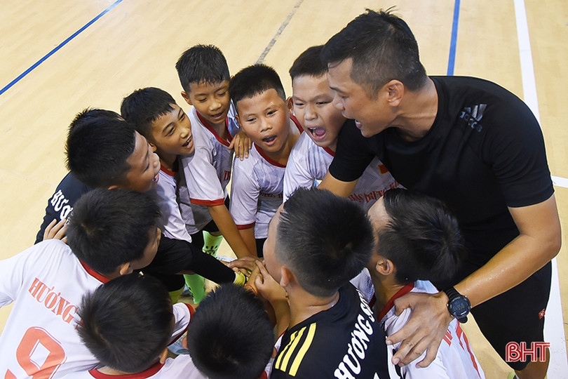 Giải bóng đá TN-NĐ toàn tỉnh 2019: Hai cặp song sinh ghi bàn cho một đội