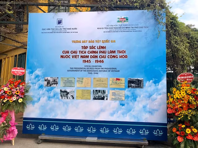 trung bay tap sac lenh cua chu tich ho chi minh giai doan 1945 1946