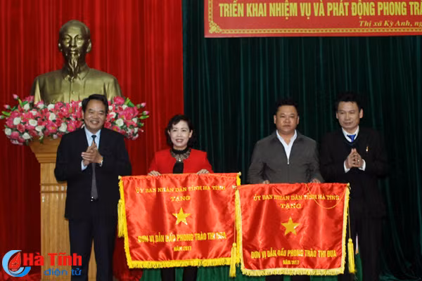 tx ky anh phan dau 2 xa ve dich ntm 10 tuyen pho dat chuan van minh