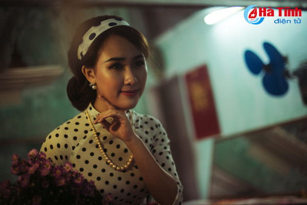 thieu nu ha tinh diu ngot trong bo anh cover co ba sai gon