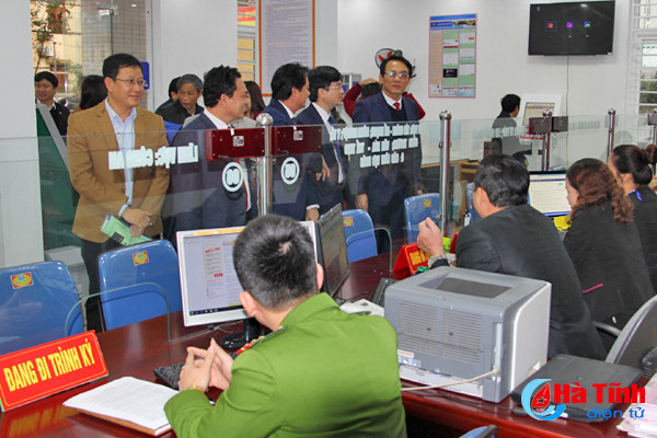 khai truong trung tam hanh chinh cong huyen nghi xuan