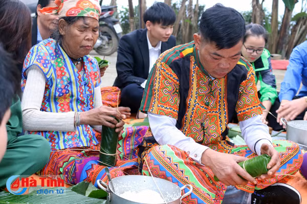 ban rao tre vui tet cham cha boi