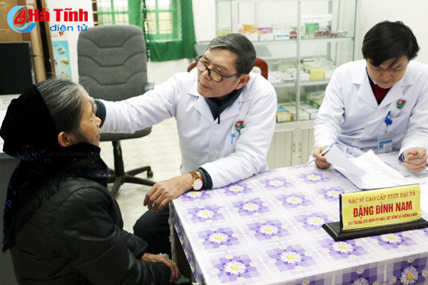 kham cap thuoc mien phi cho 500 nguoi ngheo doi tuong chinh sach