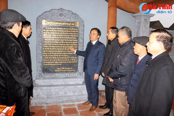 khanh thanh trung tu di tich quoc gia den phuong giai