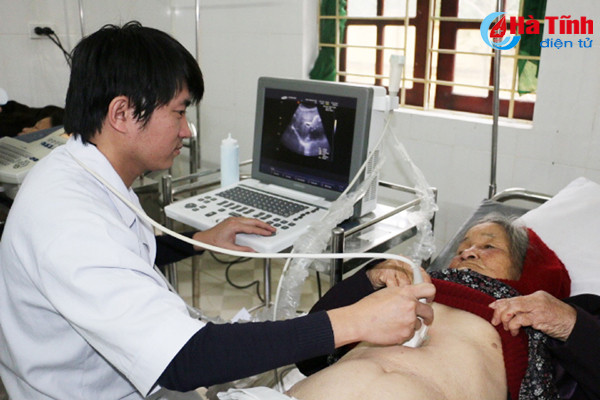 kham cap thuoc mien phi cho 500 nguoi ngheo doi tuong chinh sach