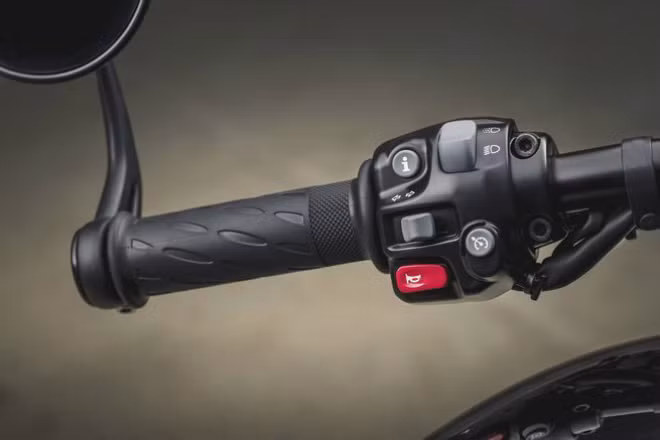 ngam 2018 triumph bobber black gia hon nua ty moi ve viet nam