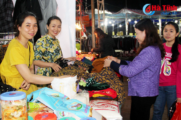 120 gian hang tham gia hoi cho thuong mai nong nghiep va du lich ha tinh 2018