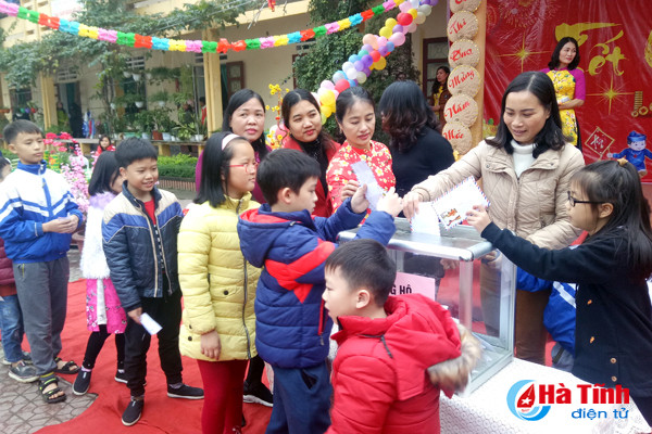 tet sum vay chia se yeu thuong voi ban ngheo