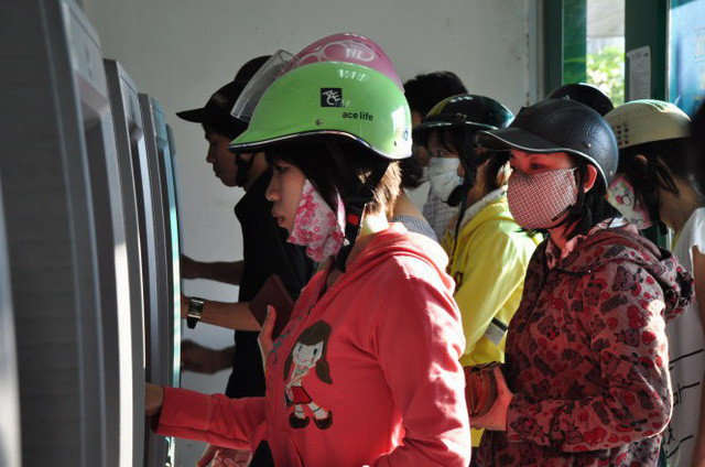 se xu phat ngan hang de atm thieu tien