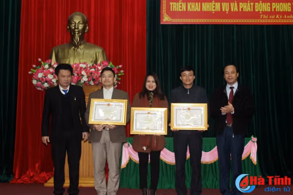 tx ky anh phan dau 2 xa ve dich ntm 10 tuyen pho dat chuan van minh