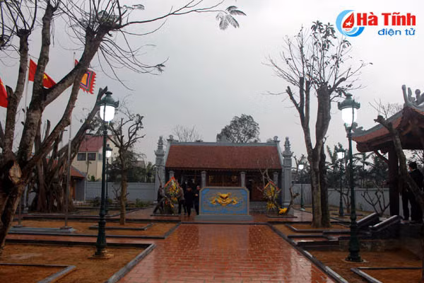 khanh thanh trung tu di tich quoc gia den phuong giai