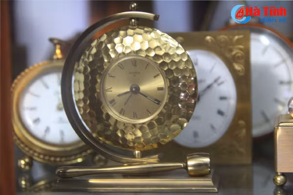 chiem nguong gia tai dong ho co doc la cua bac sy ha tinh