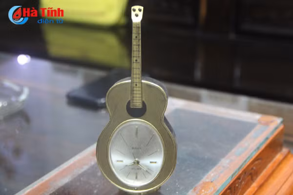 chiem nguong gia tai dong ho co doc la cua bac sy ha tinh