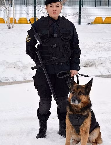 anh ve dep khong lan vao dau cua cac nu quan nhan kazakhstan