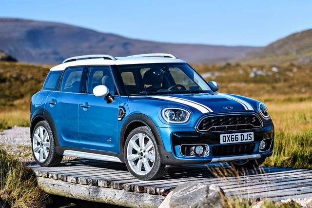 mini countryman 2018 ve viet nam gia 1 749 ty dong