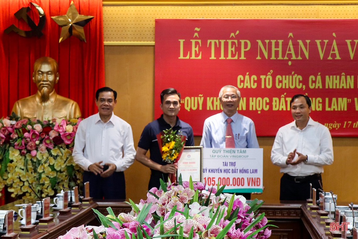Hà Tĩnh tiếp nhận, vinh danh các tổ chức, cá nhân hỗ trợ “Quỹ Khuyến học đất Hồng Lam”