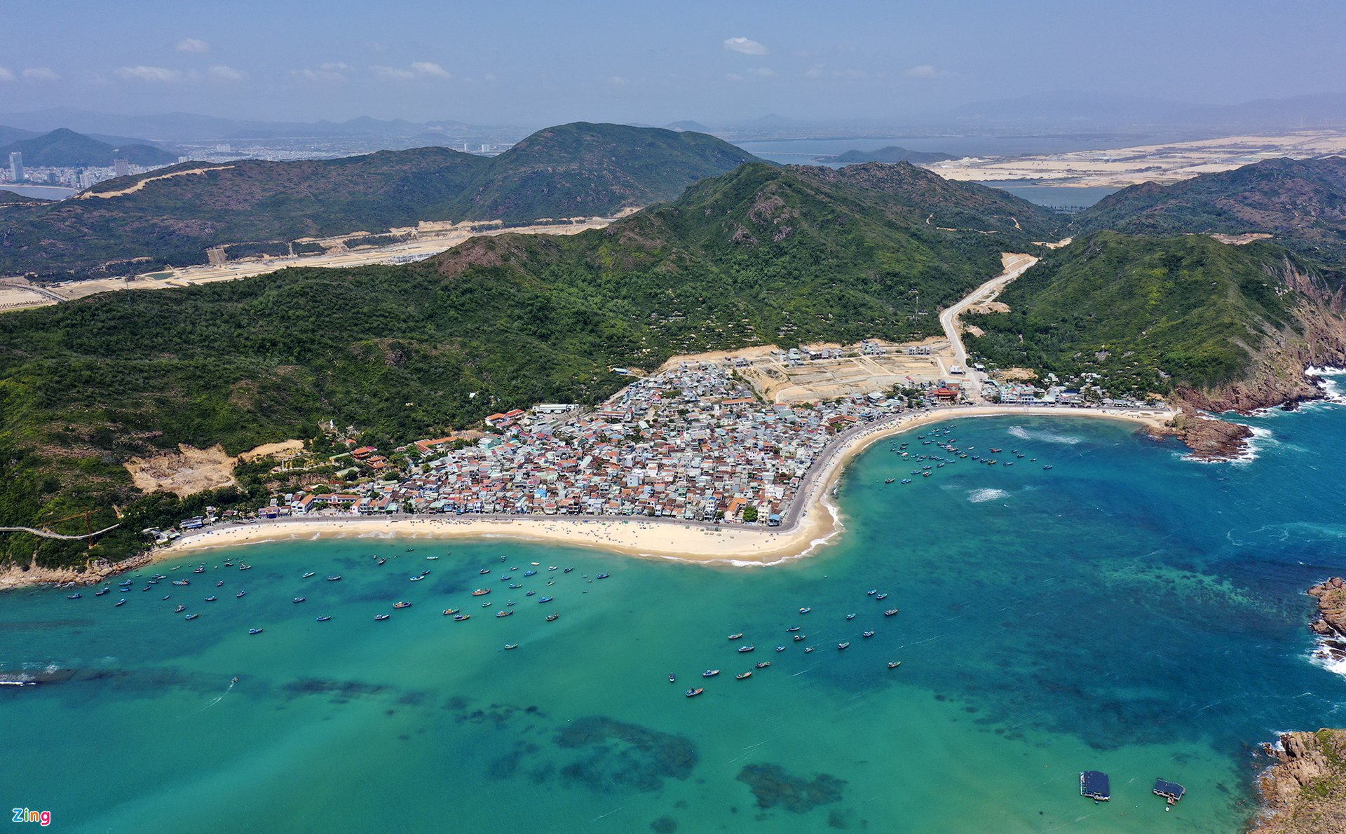 Làng chài đẹp như tranh vẽ ở phố biển Quy Nhơn