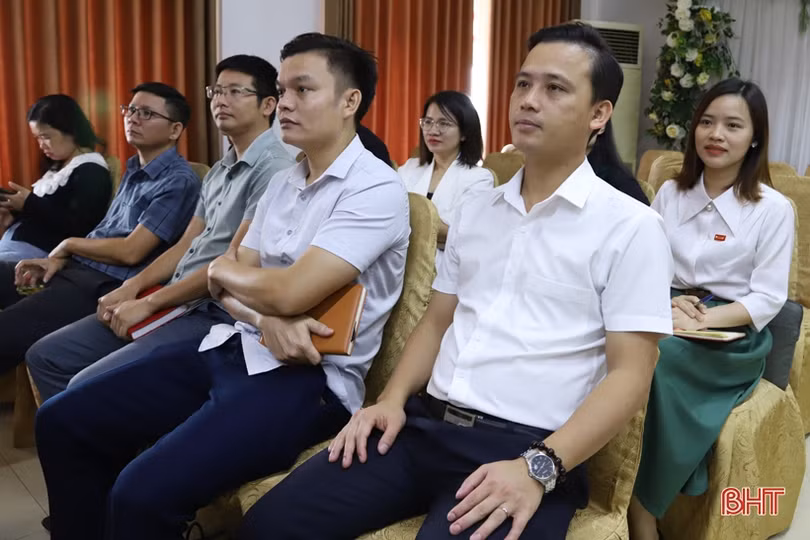 “Cây phóng sự” của Việt Nam chia sẻ kinh nghiệm với các phóng viên ở Hà Tĩnh