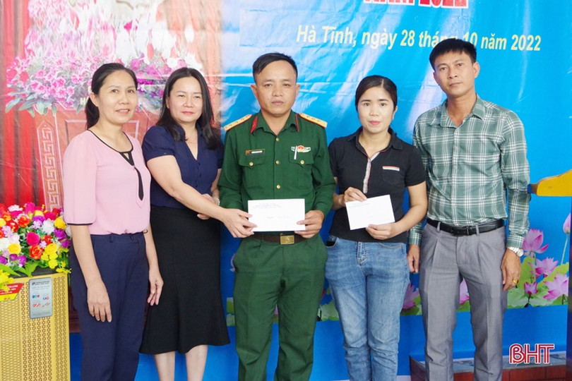 Bàn giao “Nhà đồng đội” cho quân nhân hoàn cảnh khó khăn ở Can Lộc