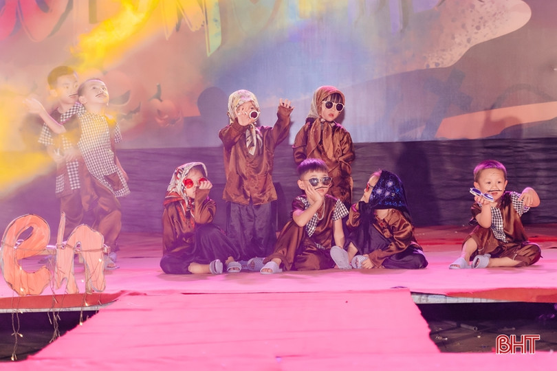 Sôi động đêm hội “Colorful me” của Trường Mầm non Trung Kiên