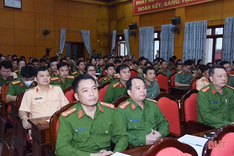 Nâng cao kiến thức, kỹ năng nghiệp vụ công tác Đảng cho cán bộ Công an Hà Tĩnh