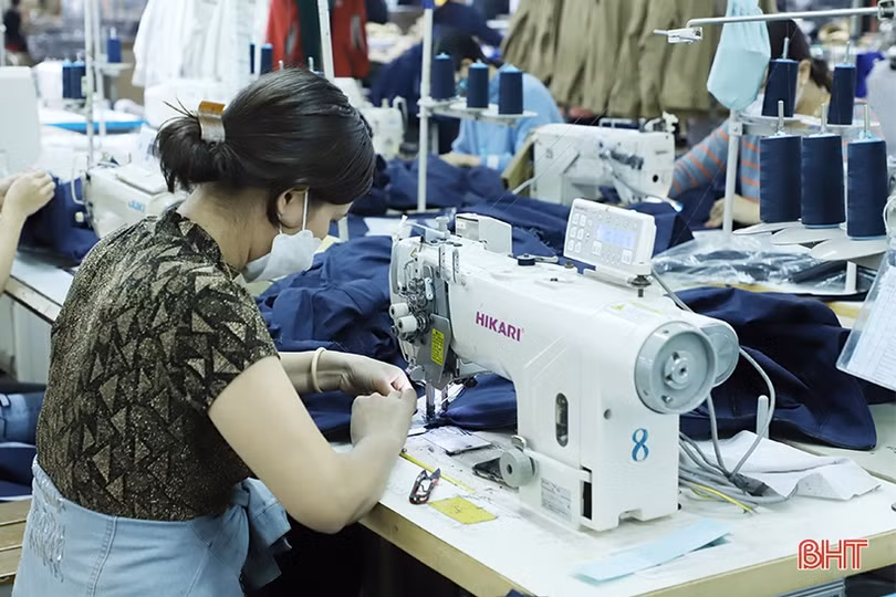 Đơn hàng sụt giảm, doanh nghiệp may xuất khẩu Hà Tĩnh lo ngại khó khăn kéo dài