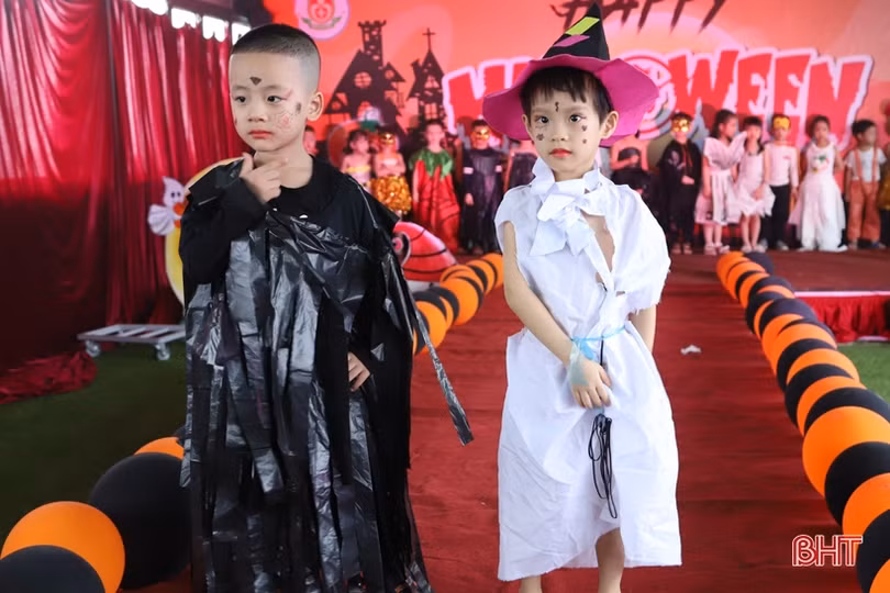 Những khoảnh khắc vui nhộn, đáng yêu của cô và trò Trường Mầm non Trí Đức