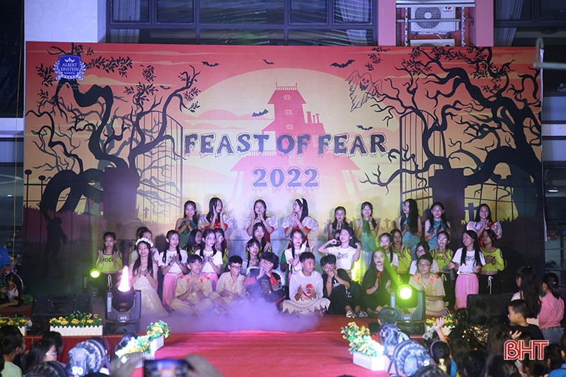 Đêm Halloween đầy sắc màu huyền bí của học sinh Albert Einstein
