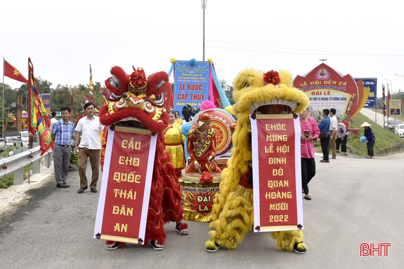 Đặc sắc lễ rước cấp thủy lễ hội Đền Cả - Dinh Đô quan Hoàng Mười