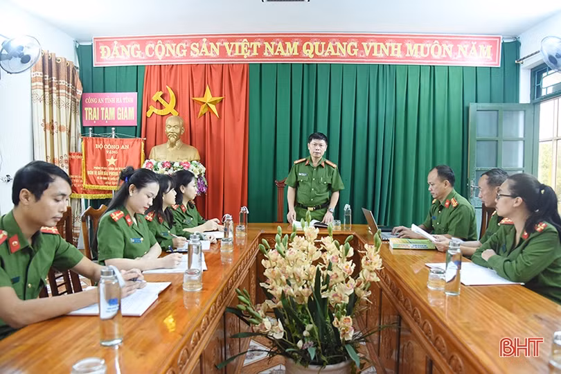 Cán bộ Công an Hà Tĩnh chia sẻ hành trình giành giải A toàn quốc cuộc thi viết bảo vệ nền tảng tư tưởng của Đảng