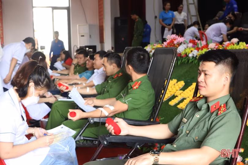 Ngày hội hiến máu nhân đạo ở Vũ Quang thu về 145 đơn vị máu