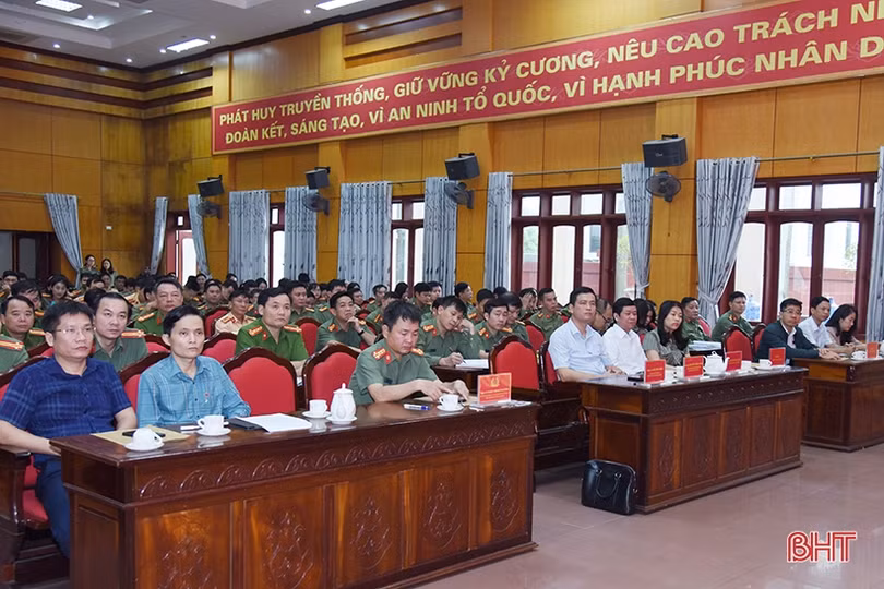 Nâng cao kiến thức, kỹ năng nghiệp vụ công tác Đảng cho cán bộ Công an Hà Tĩnh