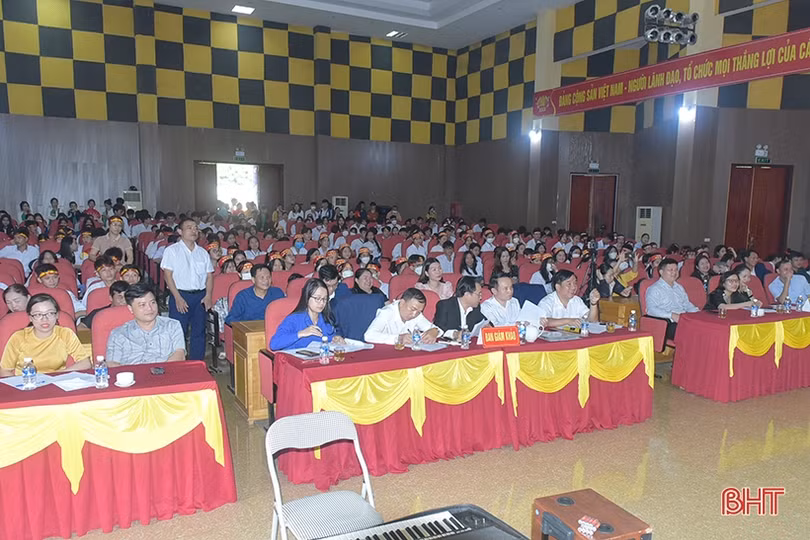 Học sinh Hương Khê thi tìm hiểu sức khỏe sinh sản vị thành niên, thanh niên 