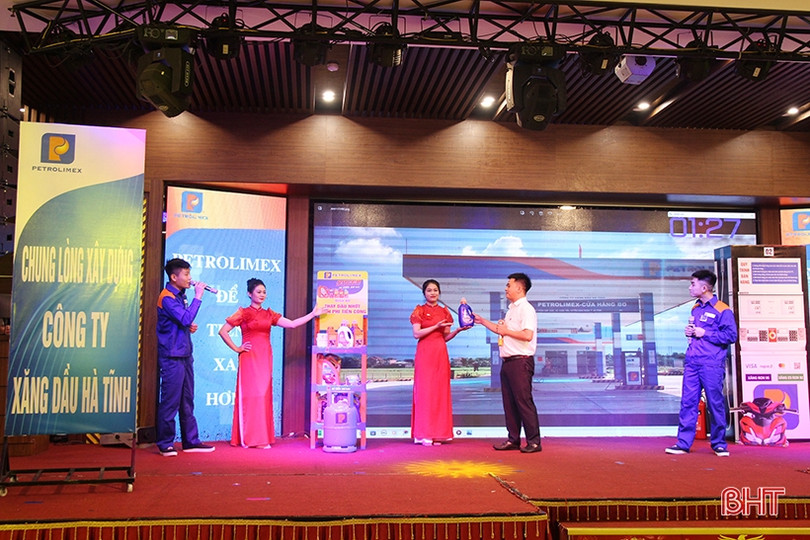 Công ty Xăng dầu Hà Tĩnh chung kết hội thi “Cửa hàng trưởng giỏi”